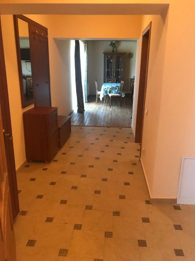 Садиба У Вишкові Vyshkiv Ngoại thất bức ảnh